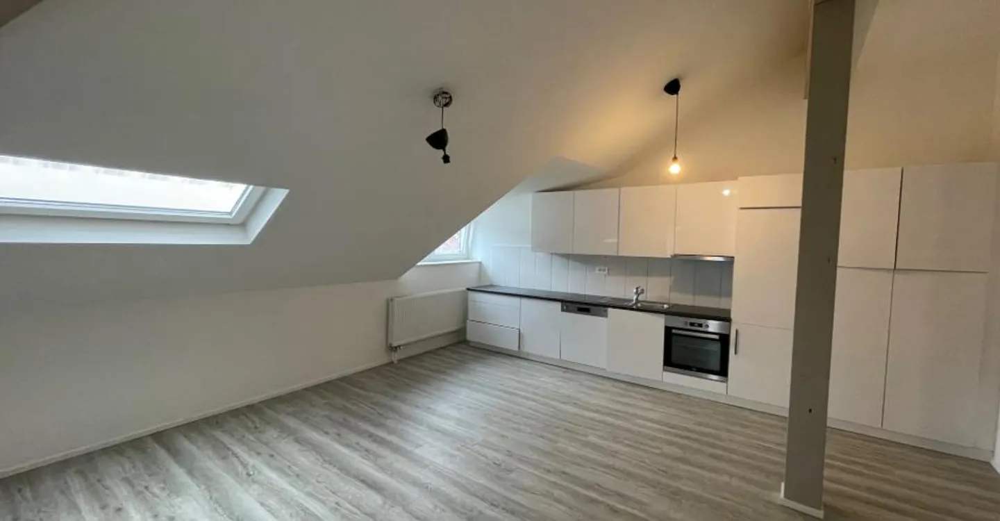 Zu vermieten: 2,5-Zimmer-Wohnung - Rue du Midi 13, St-Imier - Foto 2 von 6
