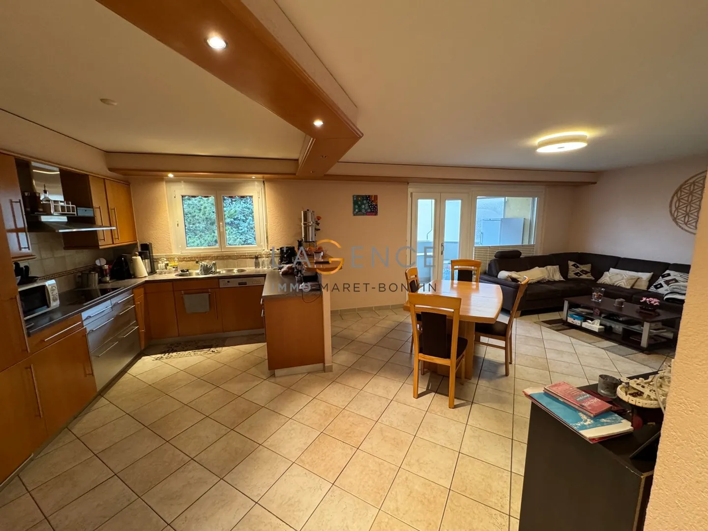 4.5-room apartment / good location! - Photo 3 of 7