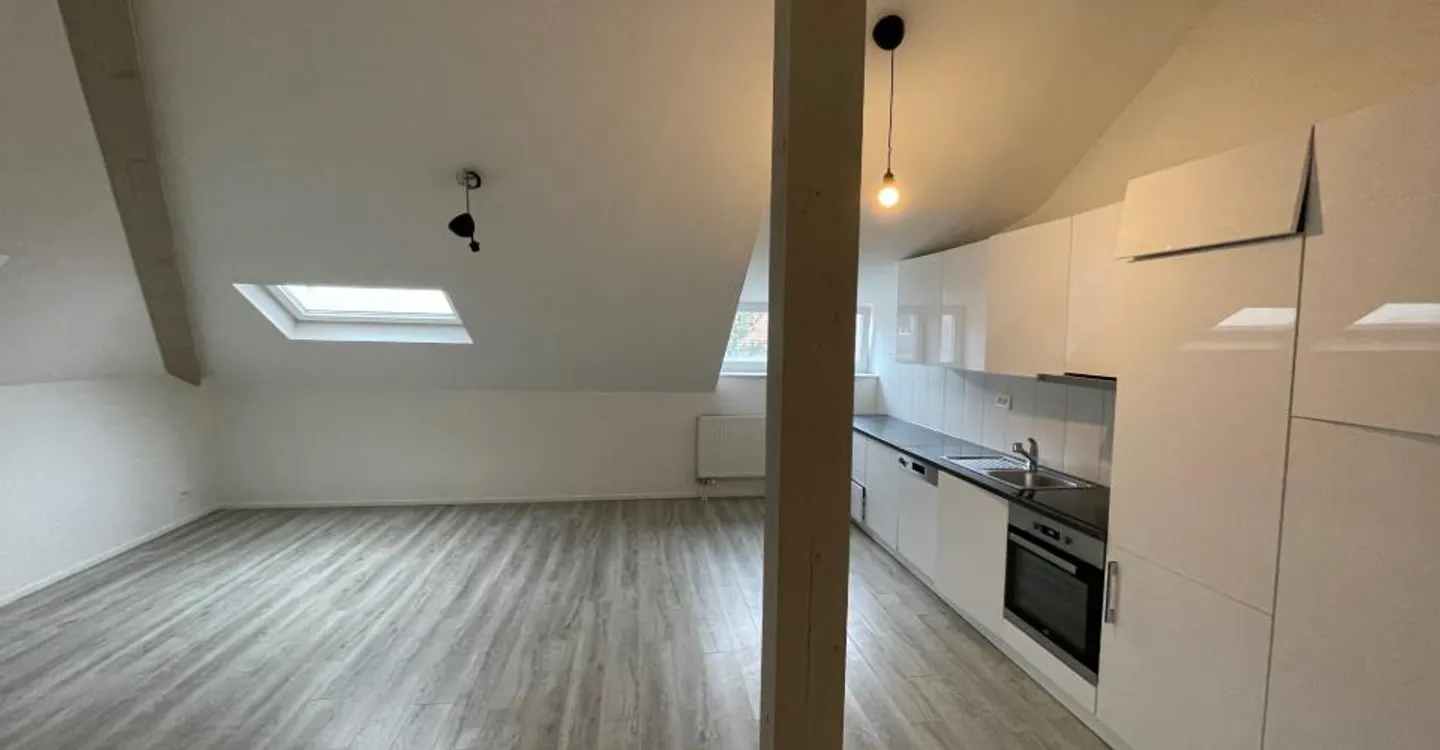 Zu vermieten: 2,5-Zimmer-Wohnung - Rue du Midi 13, St-Imier - Foto 6 von 6