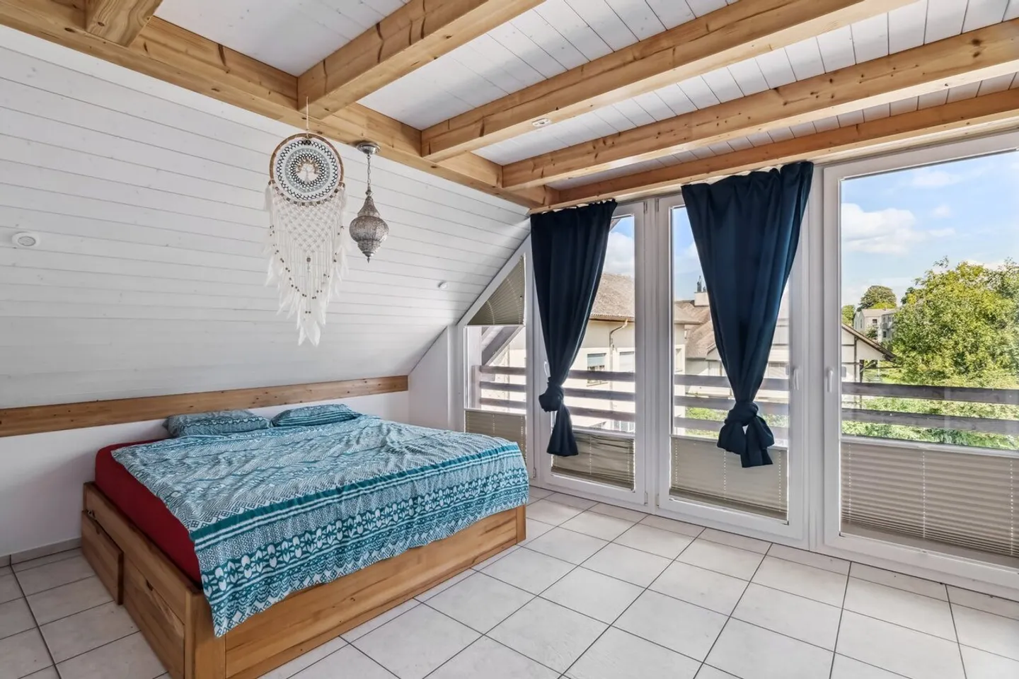 Architektonische Grösse trifft auf ländliche Idylle - Foto 9 von 12