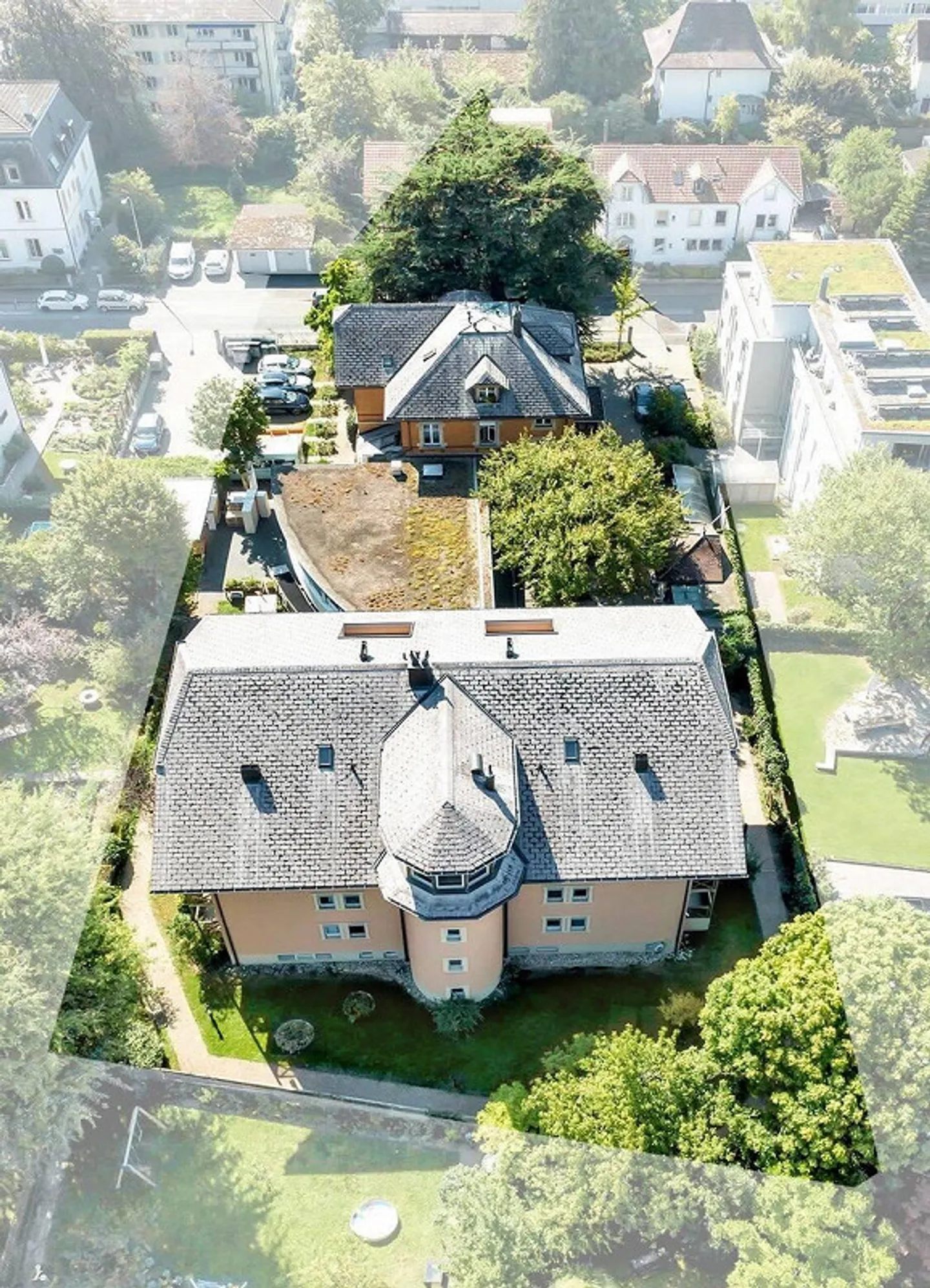 VILLA COLLECTIVE  (ehem. Villa Sutter Nidau) - Foto 1 von 3