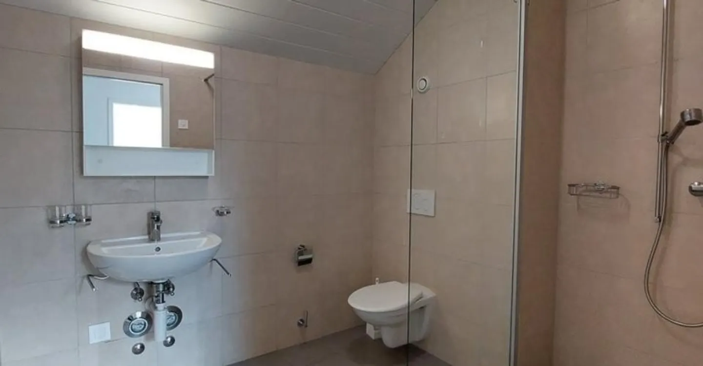 Charmant appartement en attique à Lucens - Photo 3 sur 5