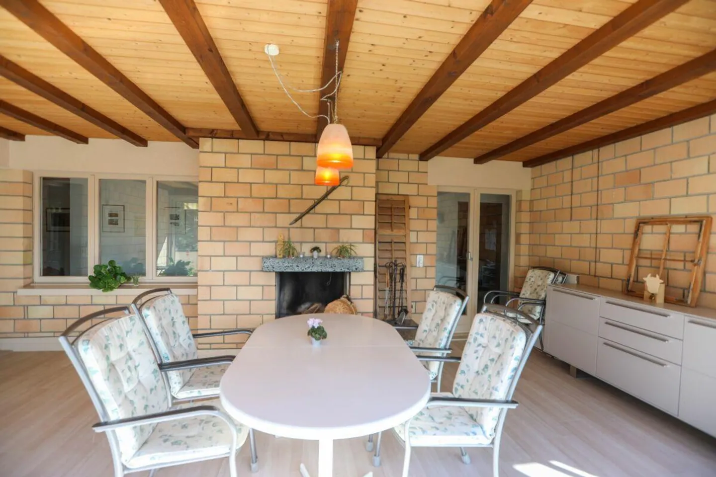 Penthouse with central location in Weinfelden - Photo 3 of 11