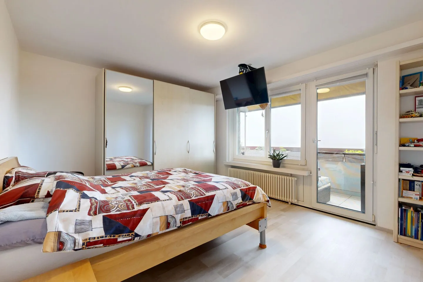 Condominio accessibile con vista ampia - Foto 7 di 16