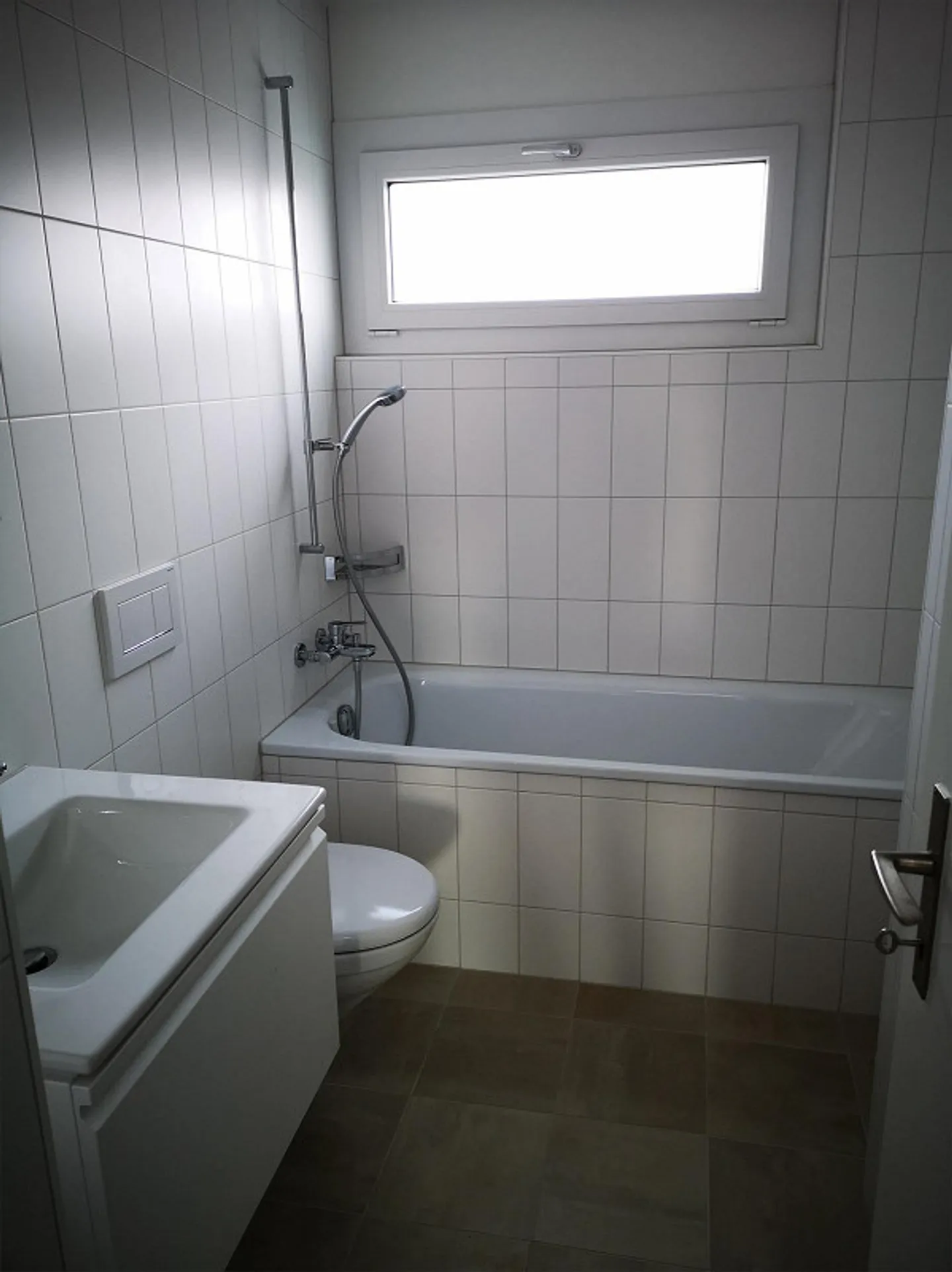 4.5 Room Beautiful Apartment in Schönbühl! - Photo 3 of 5