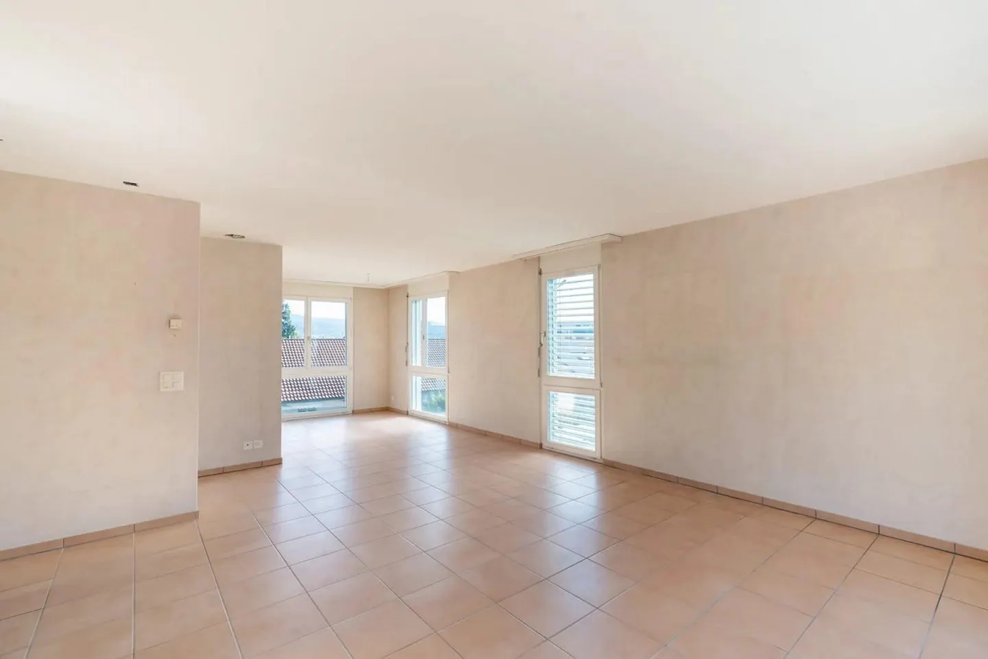 Komfortable Wohnung in Spreitenbach - Foto 2 von 13