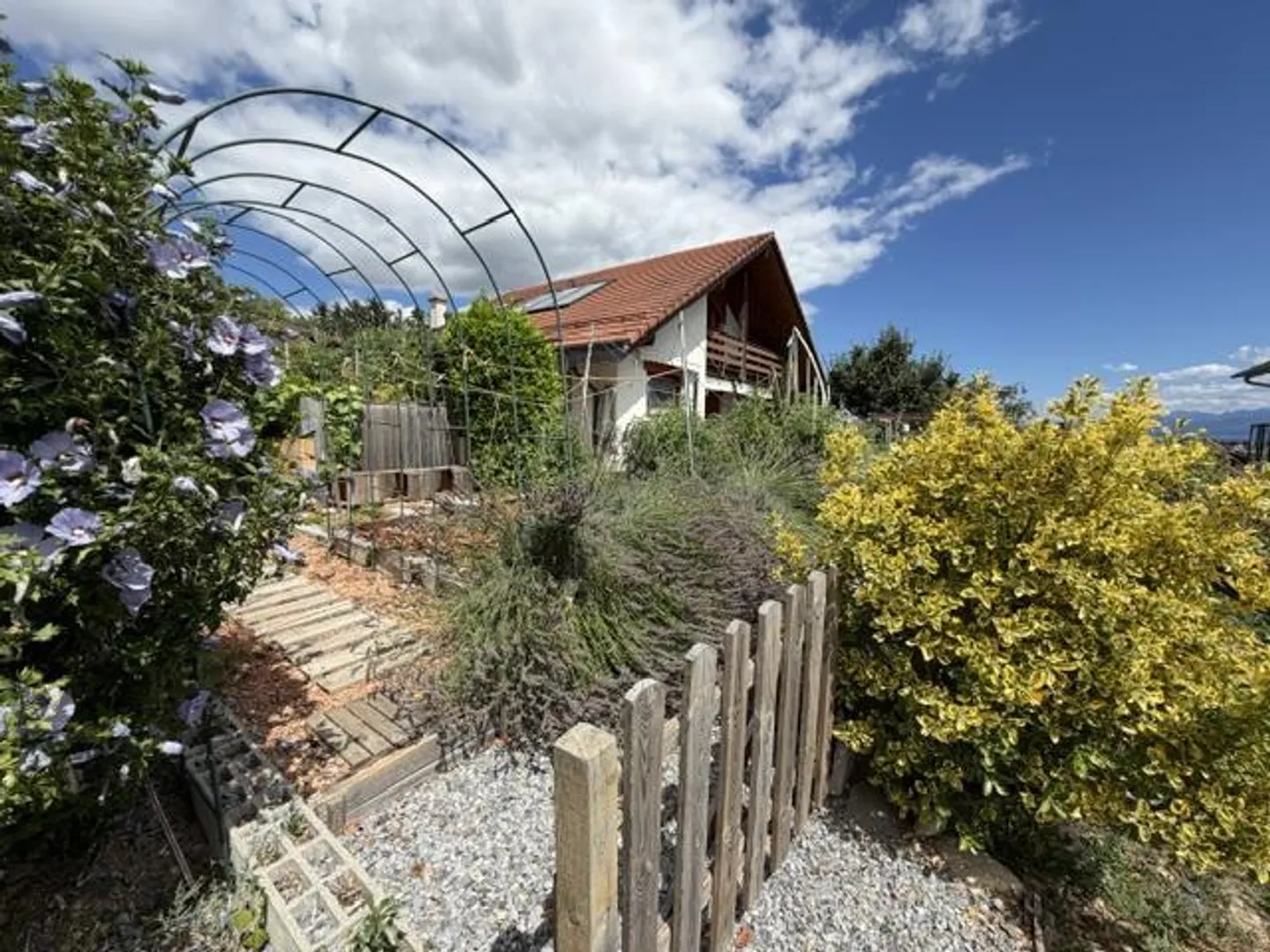 Villa Contemporaine en Cadre Tranquille - Photo 3 sur 12
