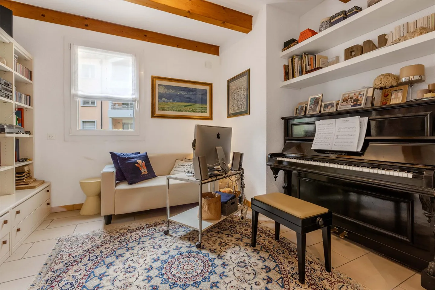 VILLA 7,5 CON TERRAZZE, GIARDINO E PISCINA A RIVA SAN VITALE - Foto 5 di 9