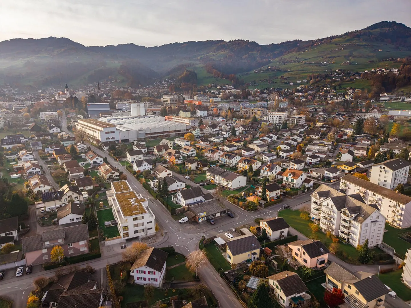 TIMELESS ARCHITECTURE MEETS SUSTAINABLE CONSTRUCTION - Photo 7 of 7