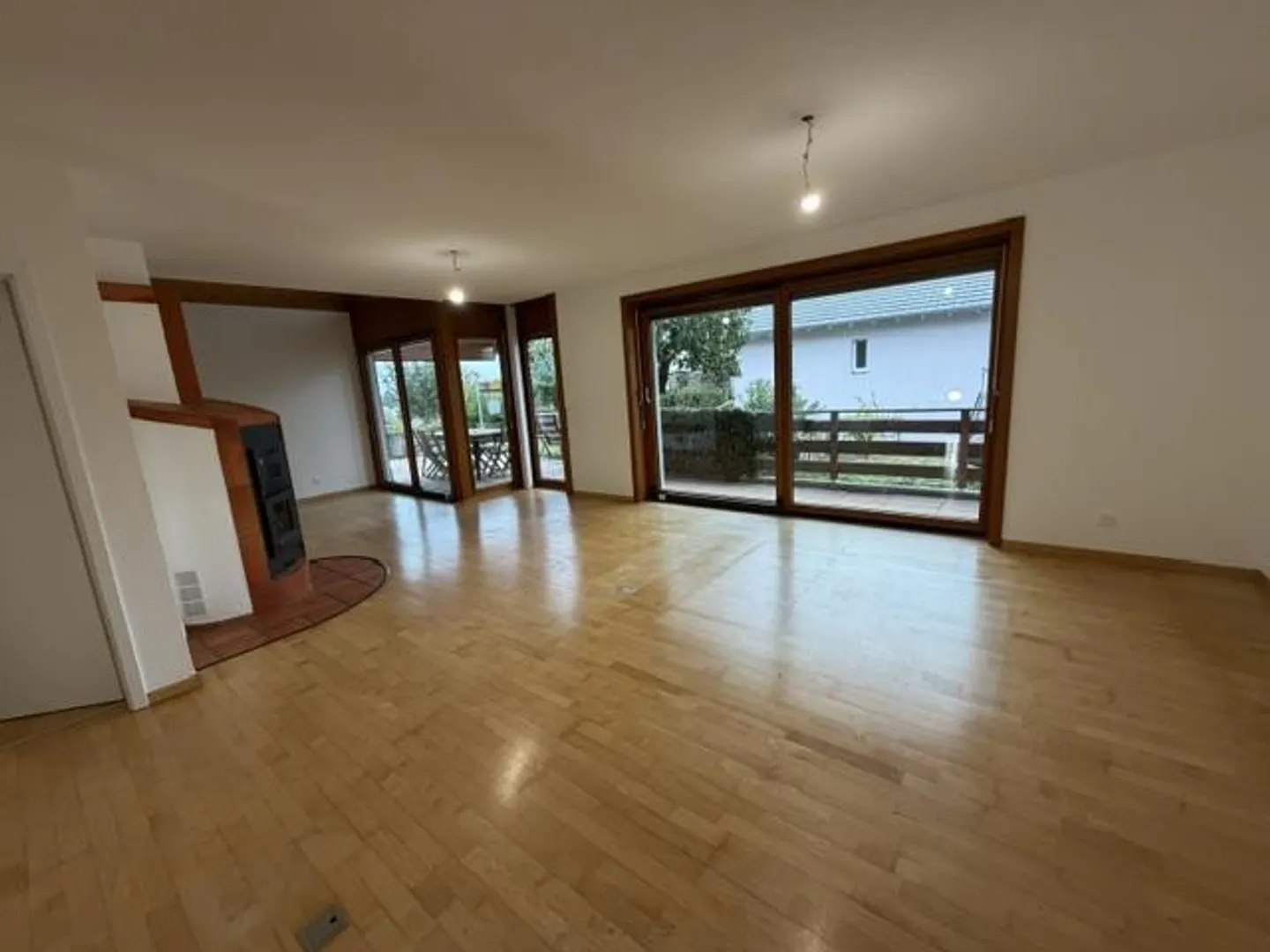 Villa Contemporaine en Cadre Tranquille - Photo 5 sur 12