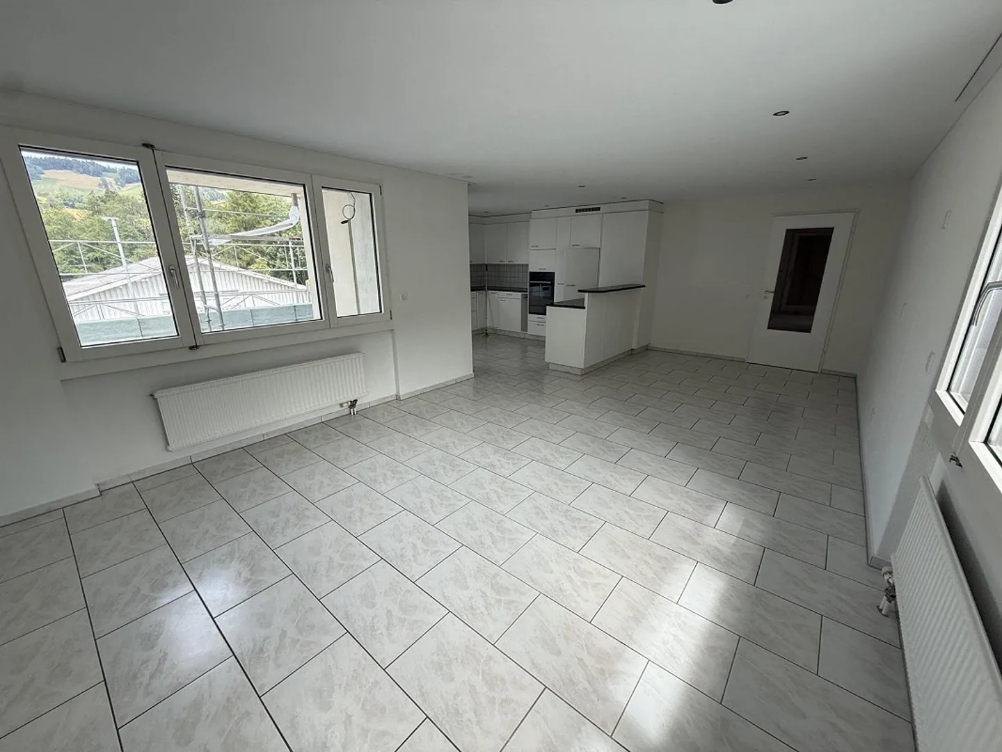 4.5 Room Apartment - Photo 1 of 12
