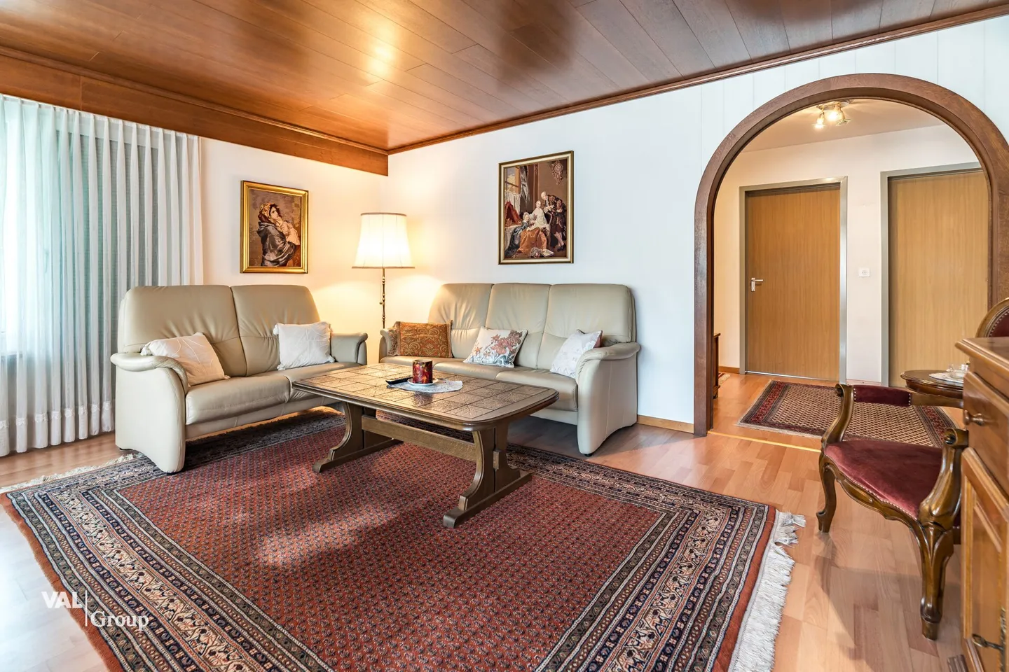 Appartement spacieux de 4,5 pièces dans un emplacement central à Visp - Photo 3 sur 11