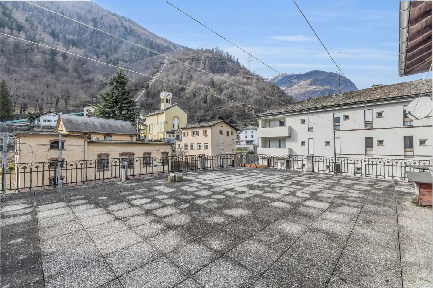 Edificio commerciale e residenziale storico - Foto 12 di 14