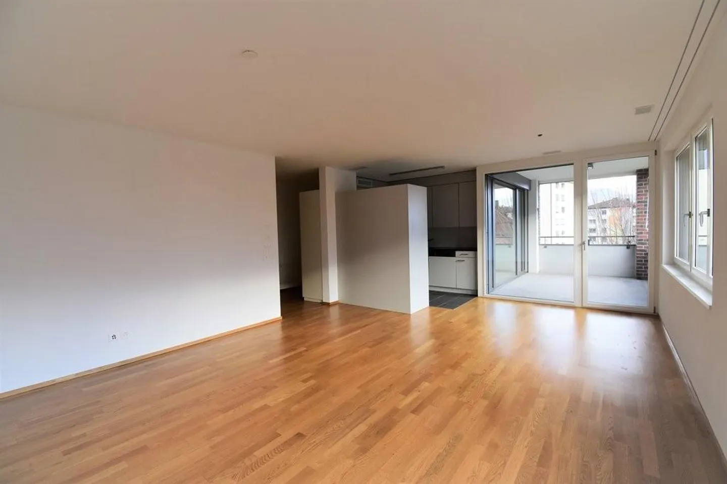 Appartement spacieux de 3,5 pièces dans un emplacement central - Photo 5 sur 9