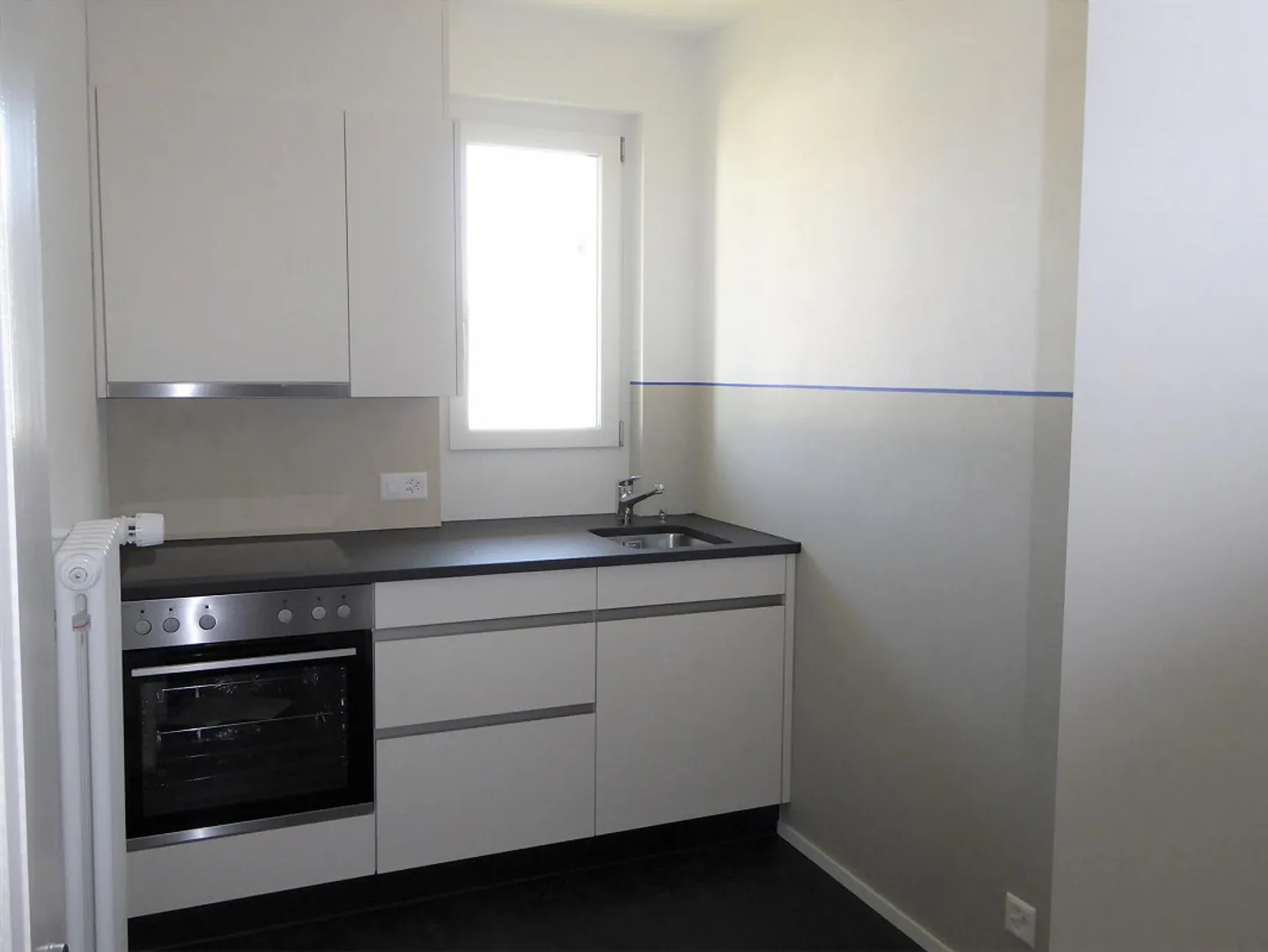 Sehr sonnige und helle 2 1/2 Zi. Wohnung - klein -fein- aber OHO! - Foto 6 di 12