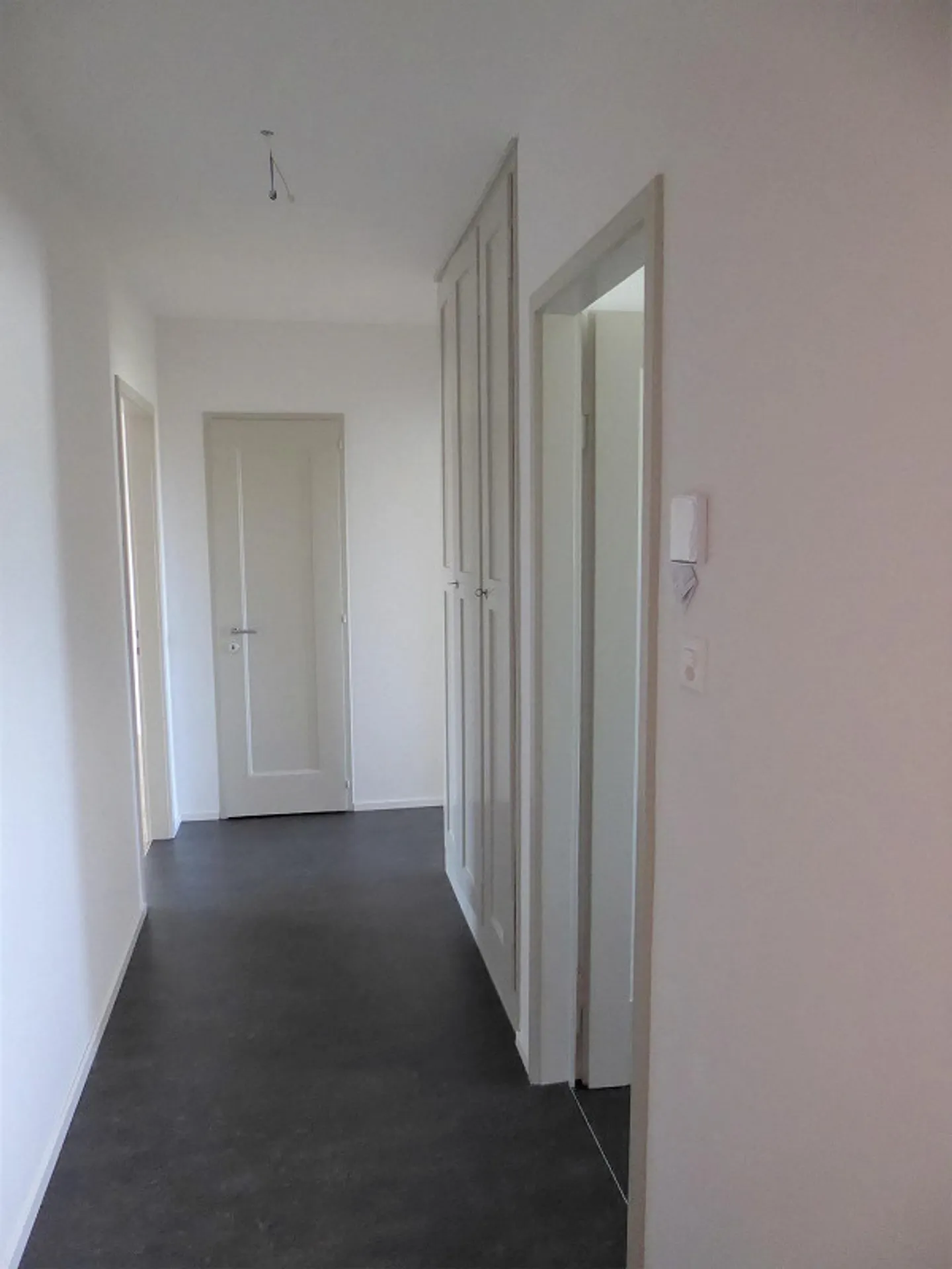 Sehr sonnige und helle 2 1/2 Zi. Wohnung - klein -fein- aber OHO! - Foto 10 di 12