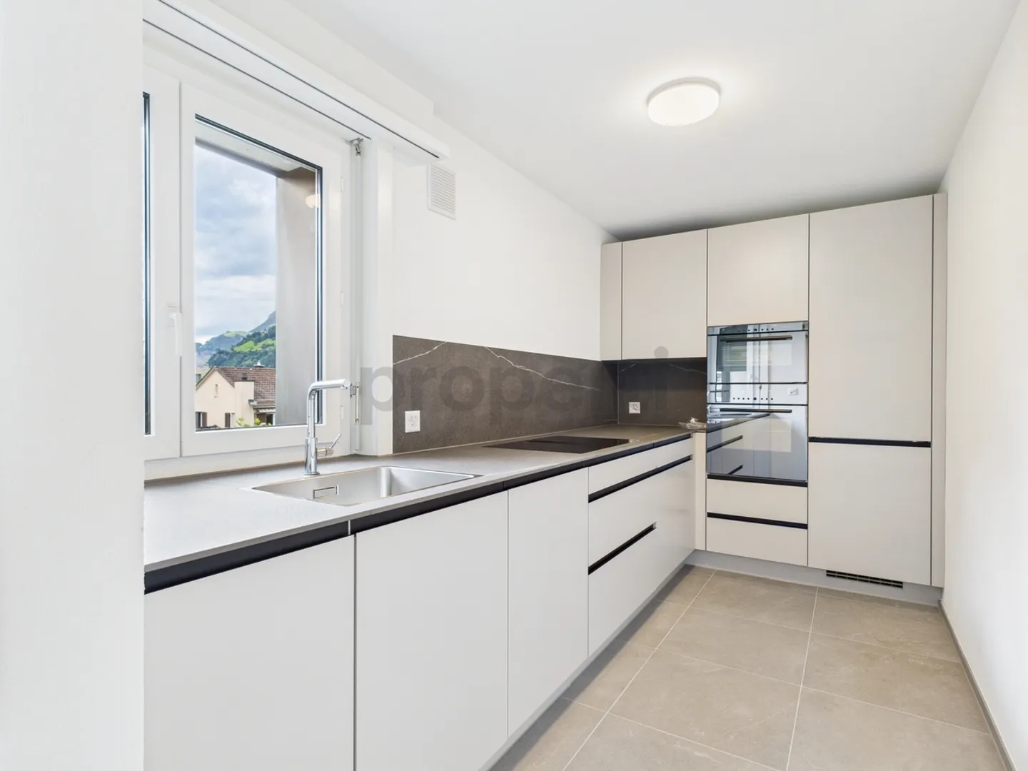 Renovated 5-room apartment in Altdorf, Canton UR - Photo 4 of 12