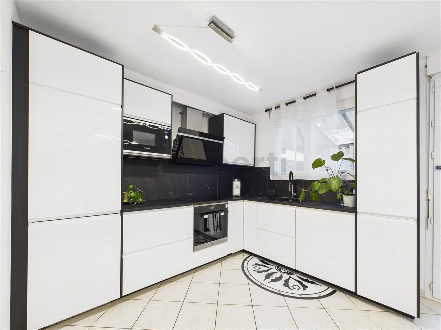 Wunderschön renoviertes 5,5-Zimmer-Haus in Genthod - Komfort, Modernität und Lebensqualität - Foto 2 von 11