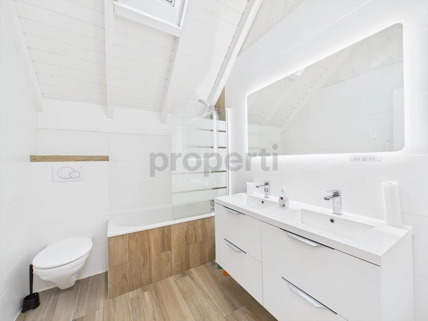 Wunderschön renoviertes 5,5-Zimmer-Haus in Genthod - Komfort, Modernität und Lebensqualität - Foto 6 von 11