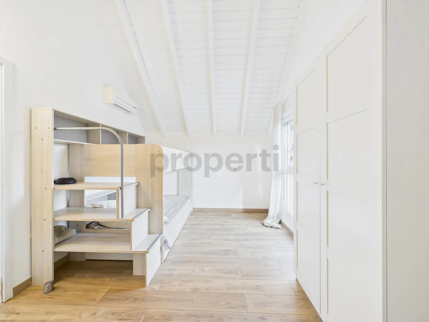Wunderschön renoviertes 5,5-Zimmer-Haus in Genthod - Komfort, Modernität und Lebensqualität - Foto 7 von 11