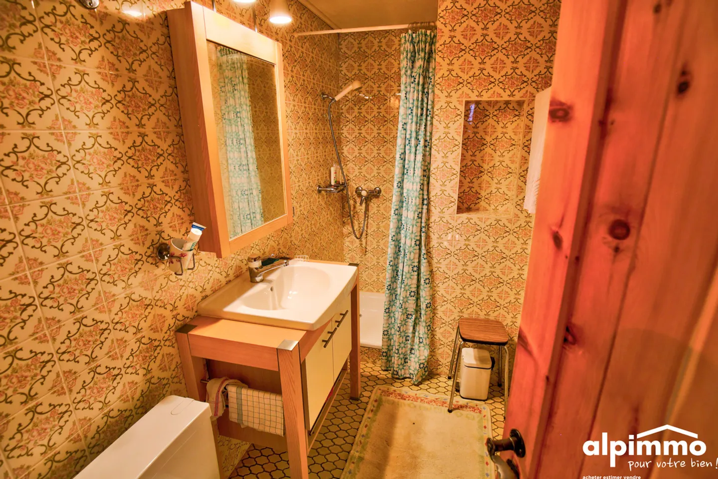 Chalet in Isérables in a haven of peace! - Photo 8 of 13