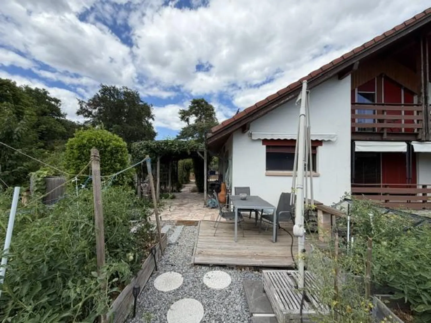 KONTEMPORÄRE VILLA - 5.5 ZIMMER - MIT UNABHÄNGIGEM STUDIO - Foto 5 von 13