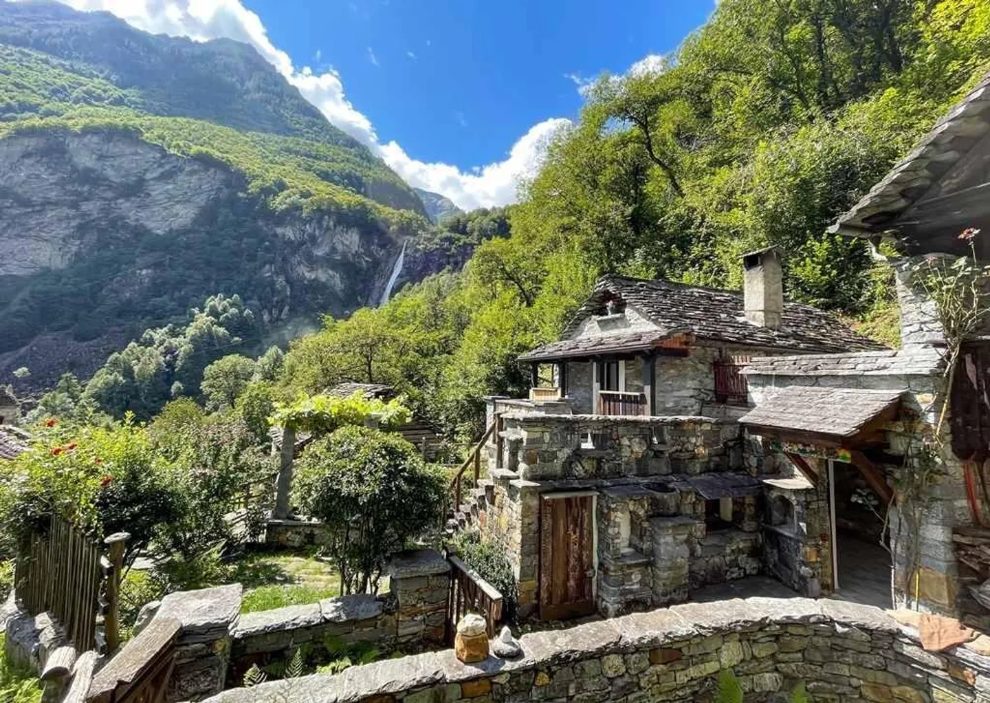 Beautiful 3-room rustic house with private garden and beautiful view... - Photo 13 of 15