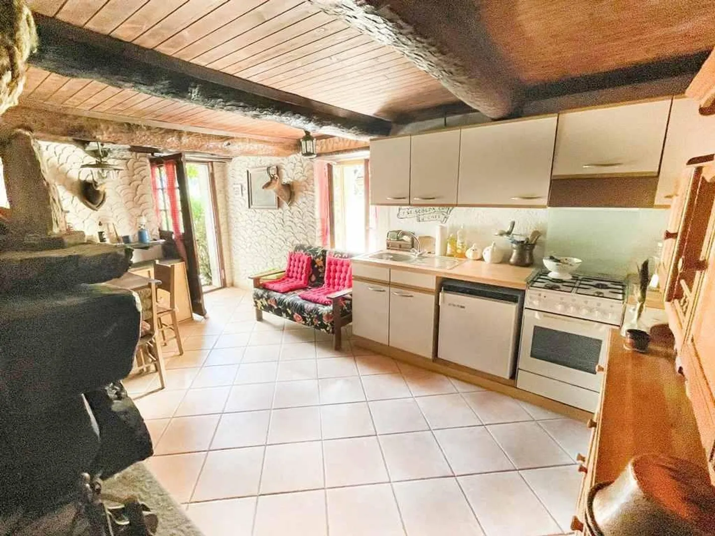Beautiful 3-room rustic house with private garden and beautiful view... - Photo 6 of 15