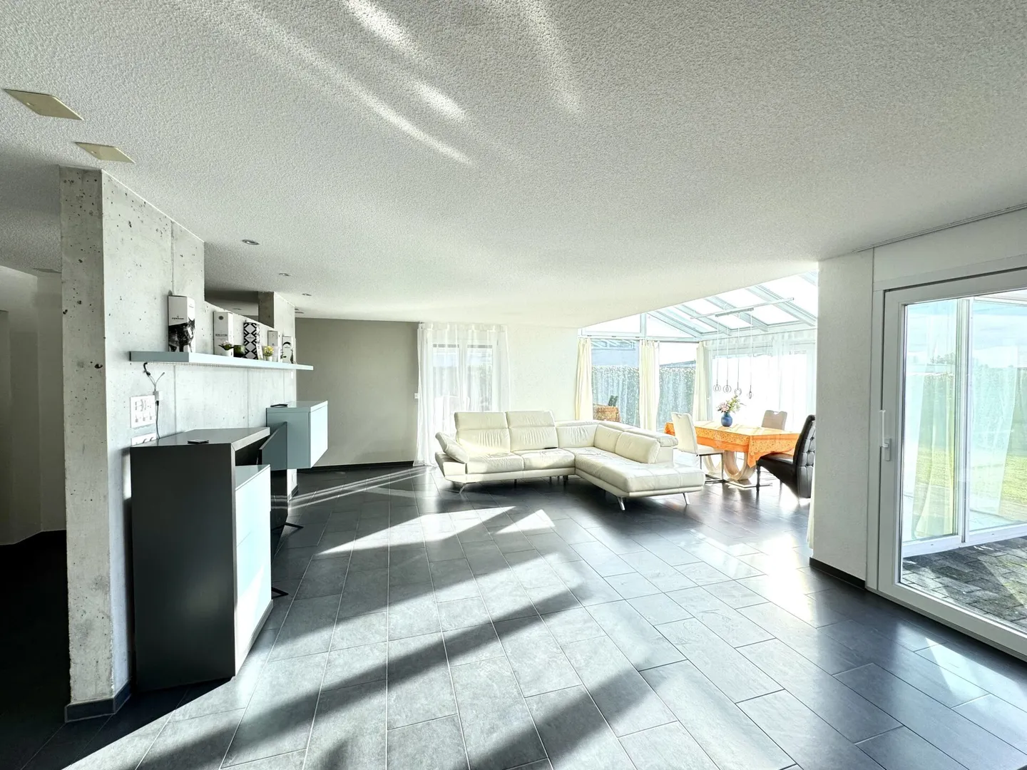 Casa unifamiliare esclusiva - Foto 5 di 36