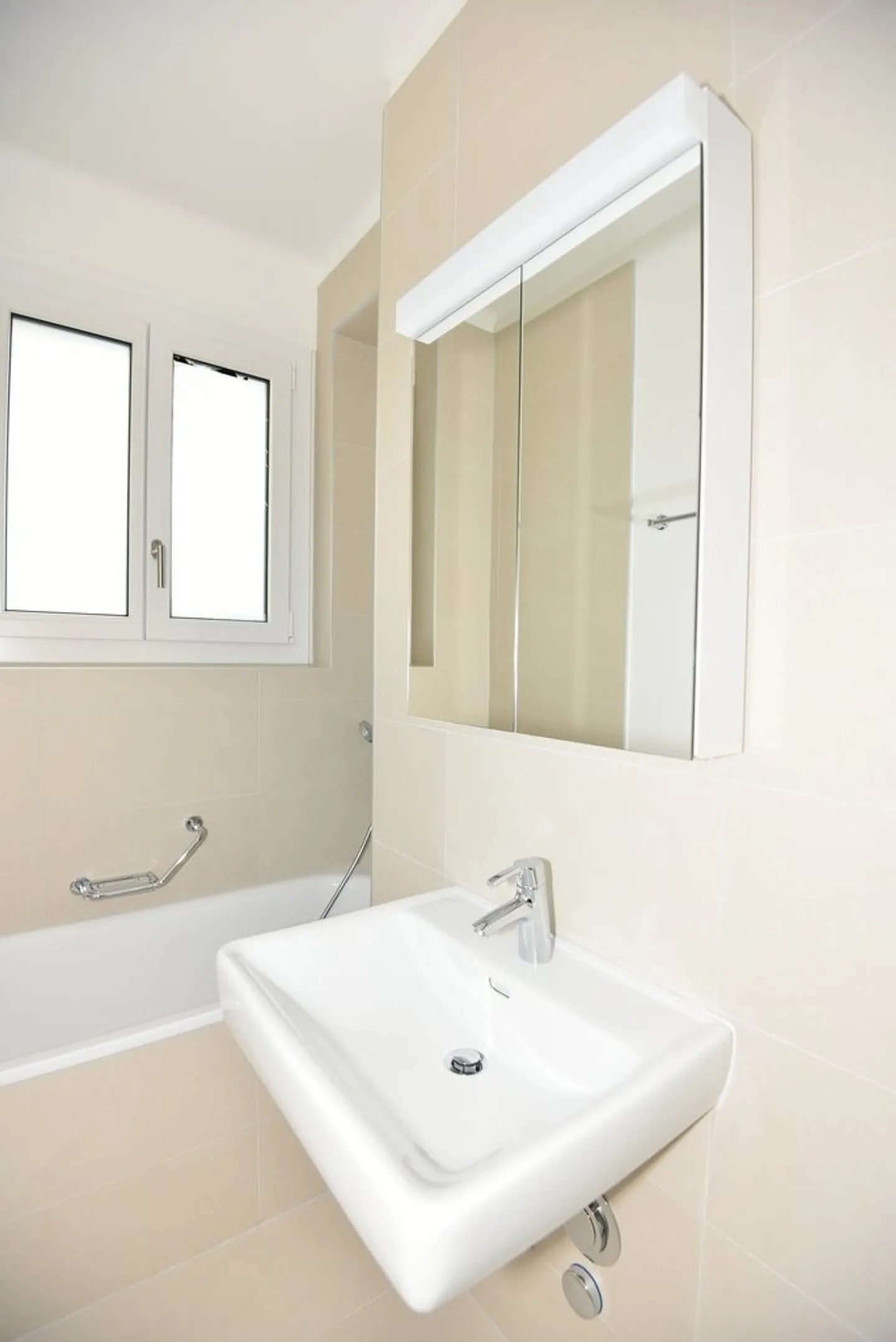 2-Zimmer-Wohnung unter dem Bahnhof - Foto 3 von 6