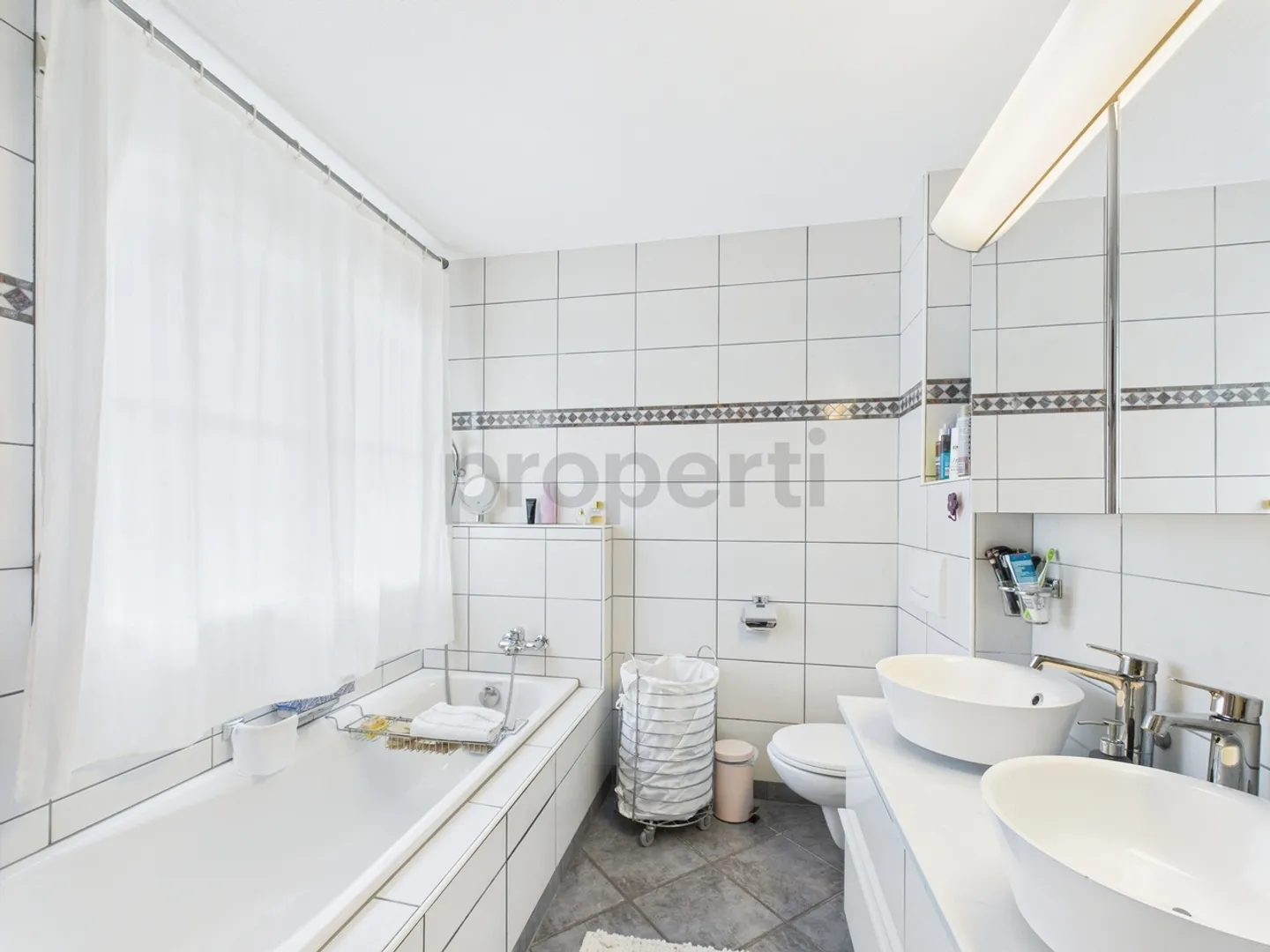 Casa a schiera accogliente con giardino spazioso a Brüttisellen - Foto 10 di 13