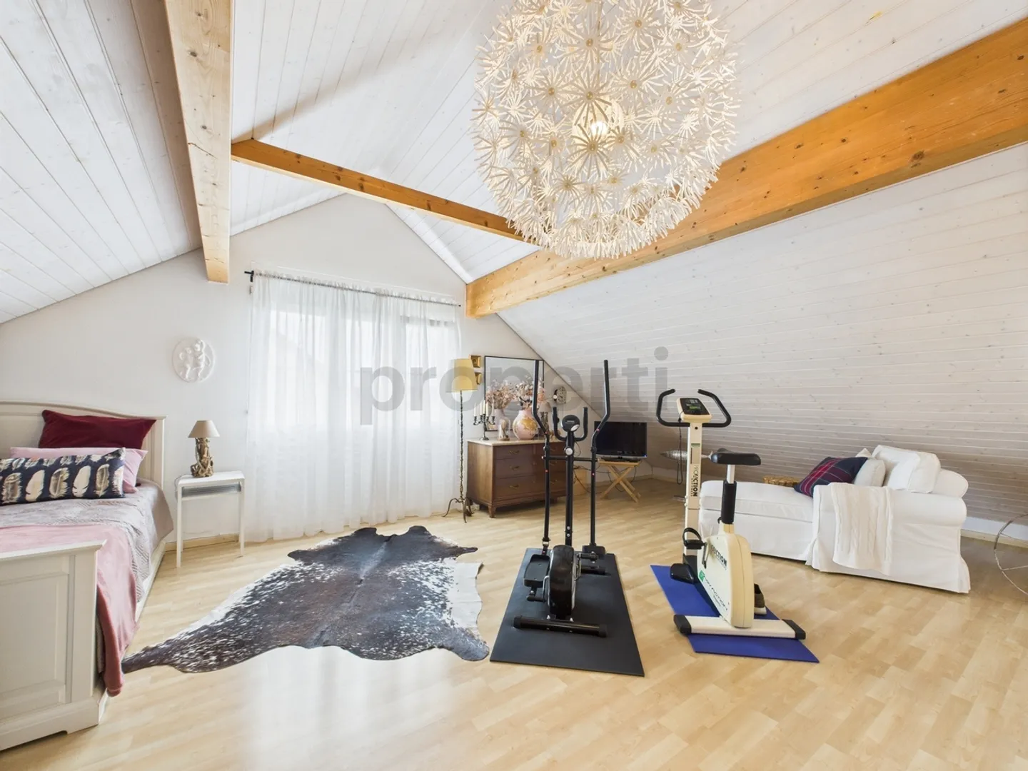 Casa a schiera accogliente con giardino spazioso a Brüttisellen - Foto 5 di 13