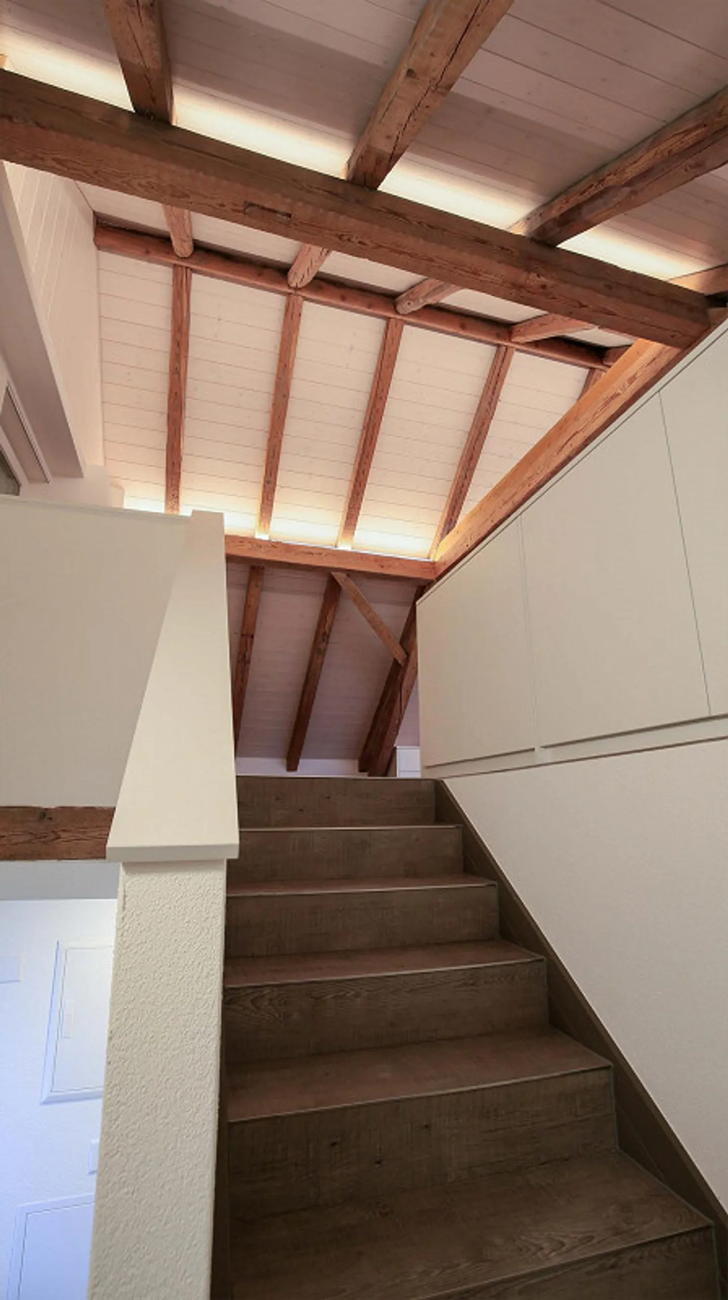 Appartamento duplex di 3,5 stanze in posizione centrale a Goldau - Foto 7 di 27