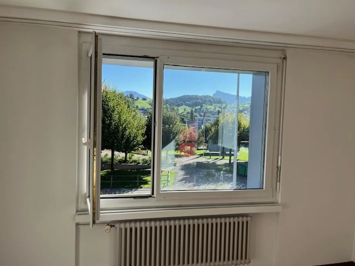 Ruhige 3-Zimmer-Wohnung in Horw - Foto 3 von 9
