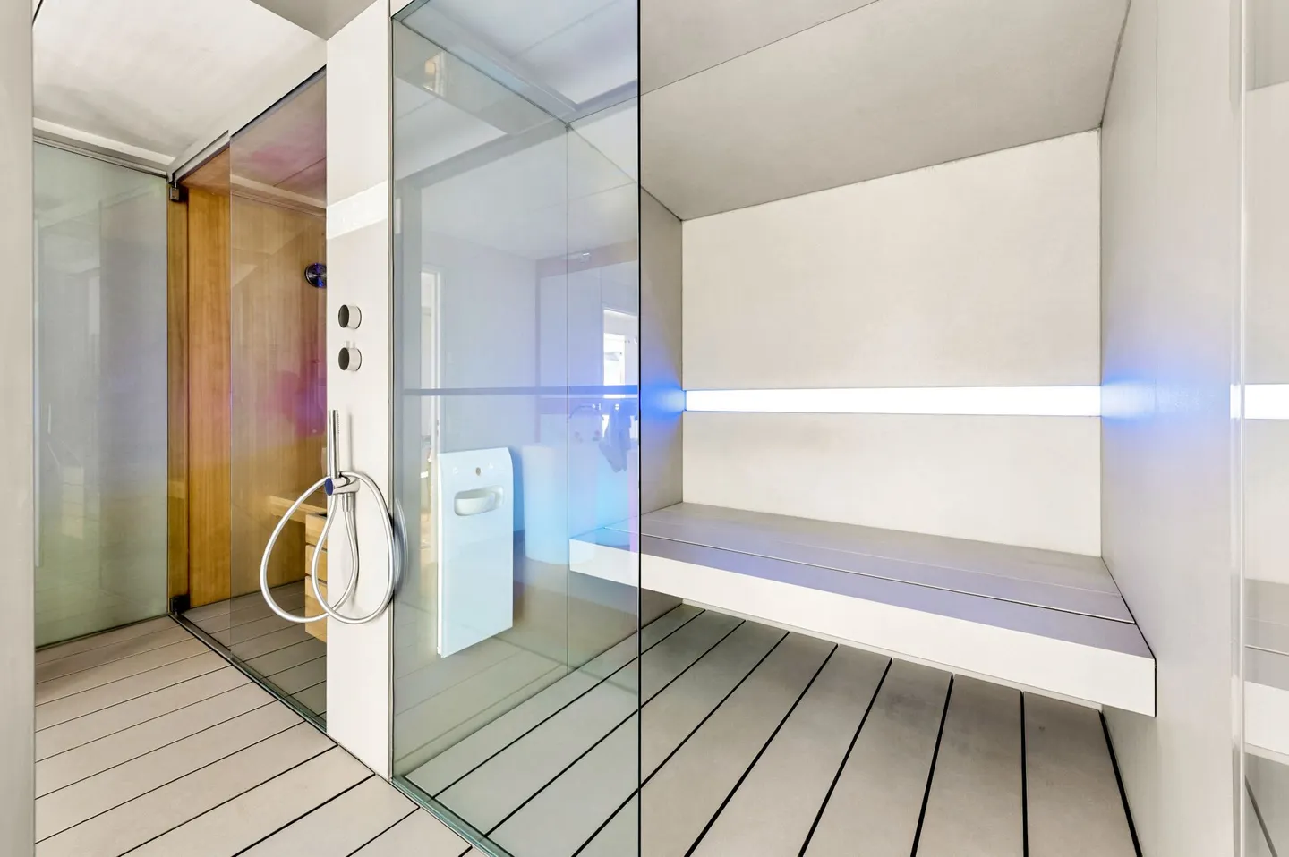 Superbe villa des Grisons - Photo 15 sur 18