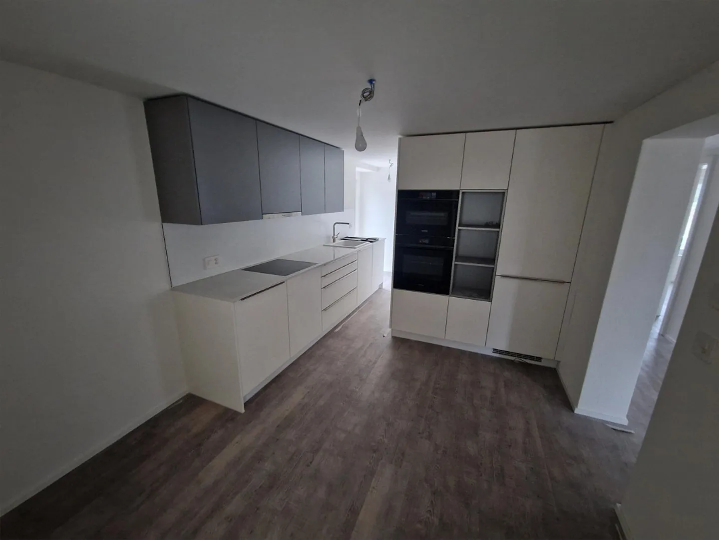 Appartamento duplex di 3,5 stanze in posizione centrale a Goldau - Foto 17 di 27