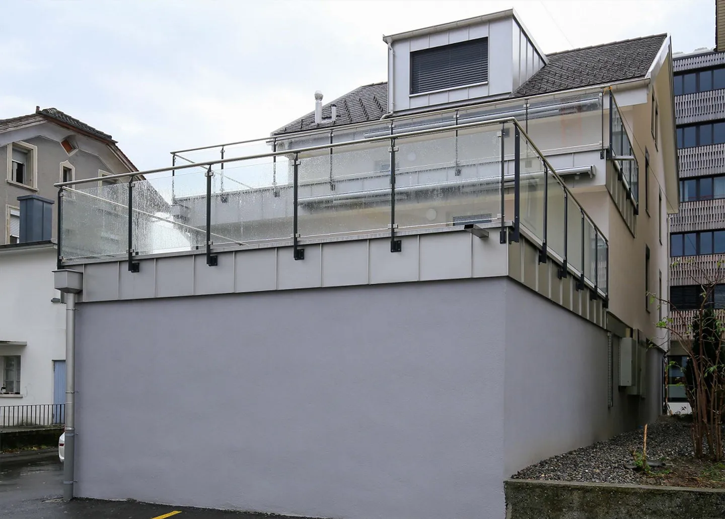 Appartamento duplex di 3,5 stanze in posizione centrale a Goldau - Foto 18 di 27