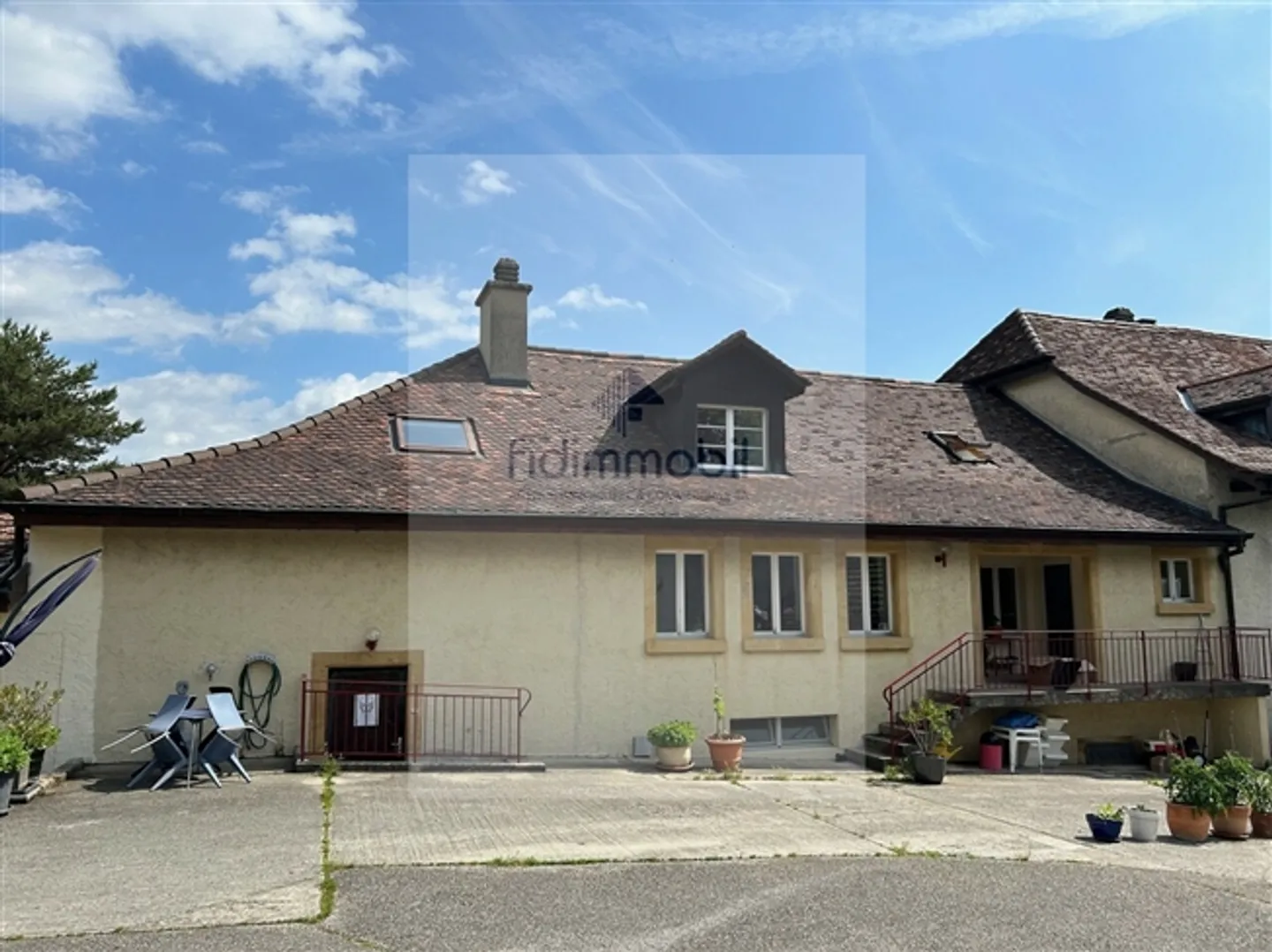 Belle appartement partiellement rénové dans une maison de village - Photo 15 sur 15