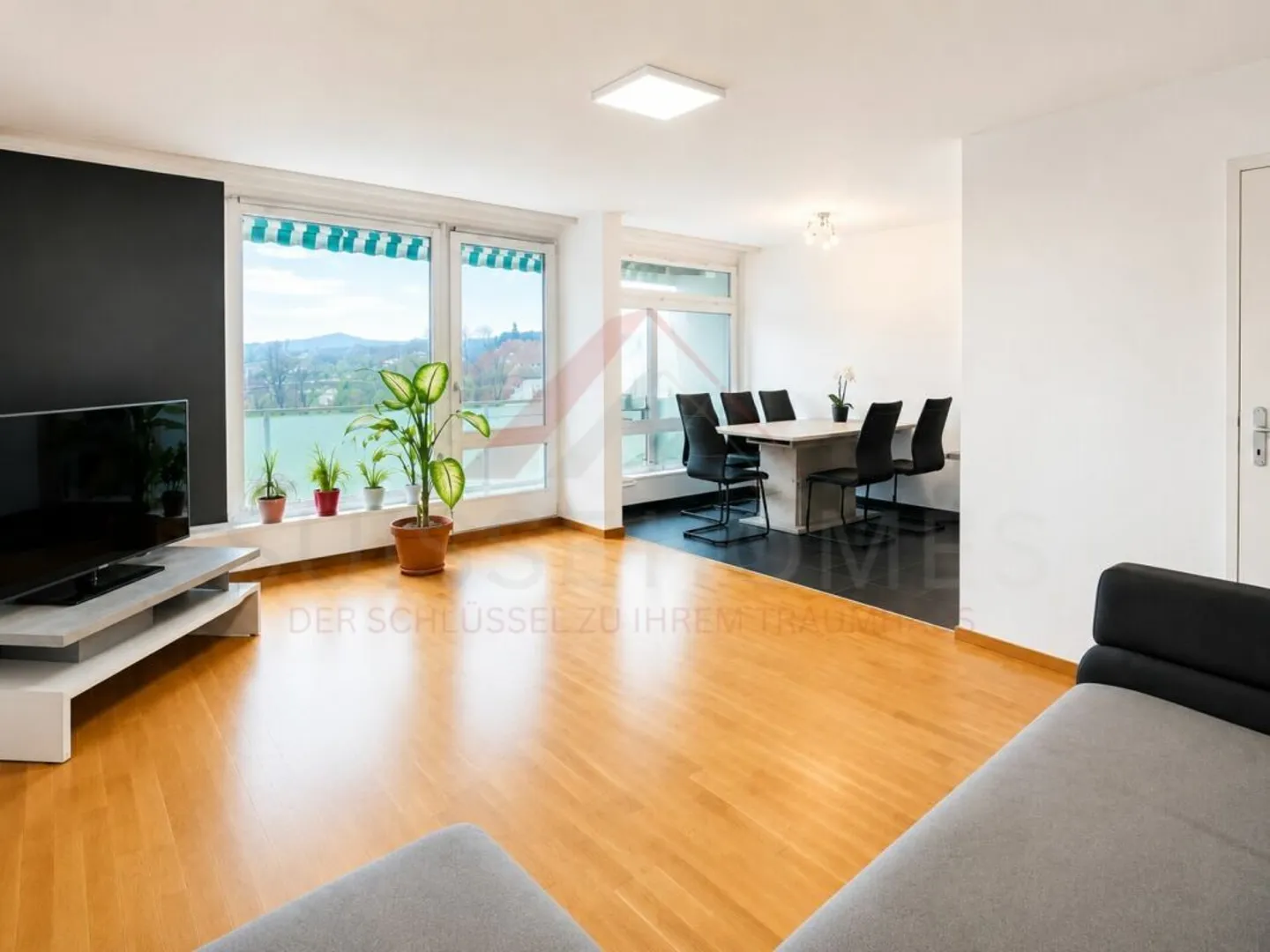 Living Above the Rooftops of Burgdorf - Bright 3.5 Room Apartment with a View - Photo 1 of 13
