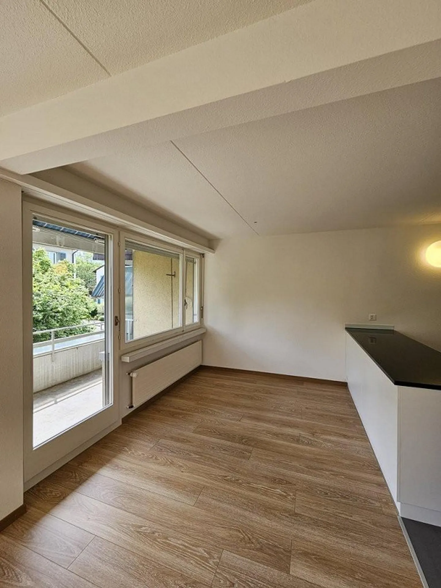 Sanierte Wohnung im Herzen von Zürich-Affoltern - Foto 7 von 10