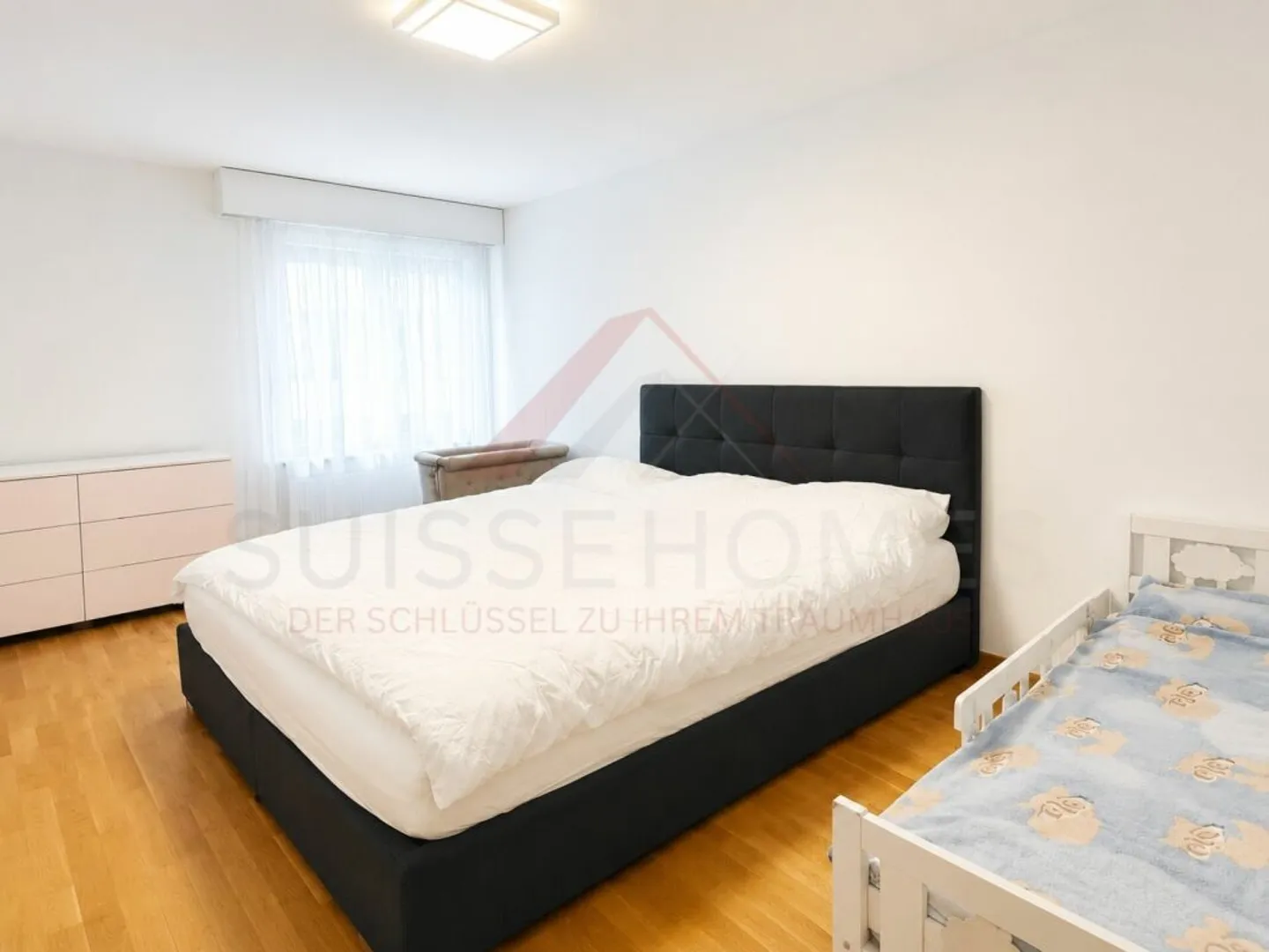 Living Above the Rooftops of Burgdorf - Bright 3.5 Room Apartment with a View - Photo 9 of 13