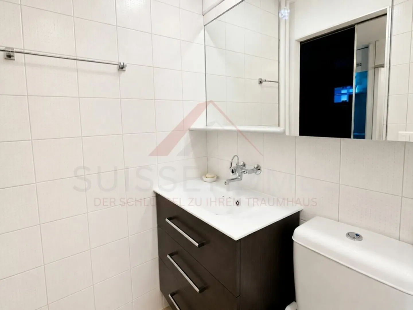 Living Above the Rooftops of Burgdorf - Bright 3.5 Room Apartment with a View - Photo 11 of 13