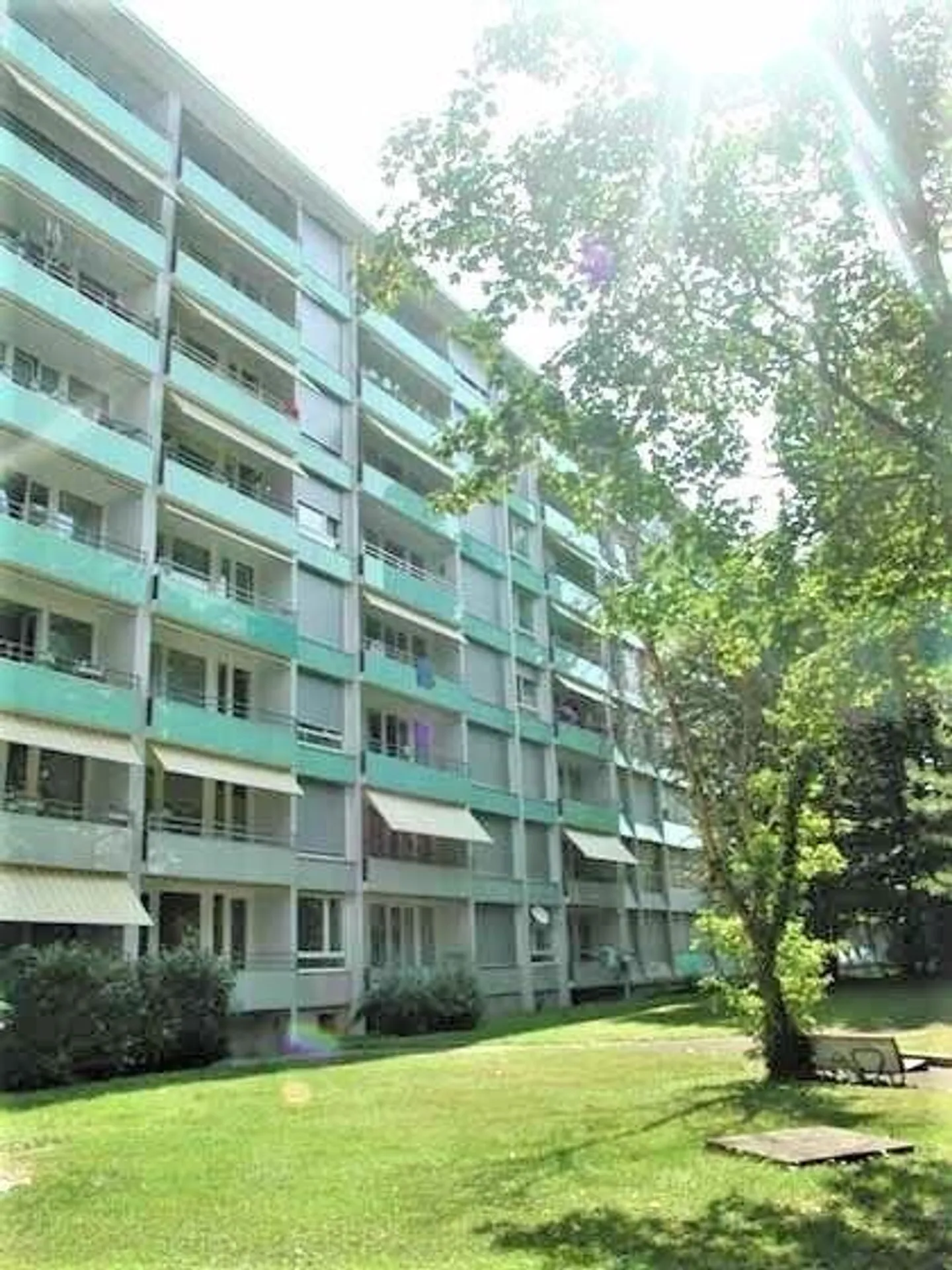 In der Nähe des Flughafens und internationaler Organisationen - Foto 1 von 9