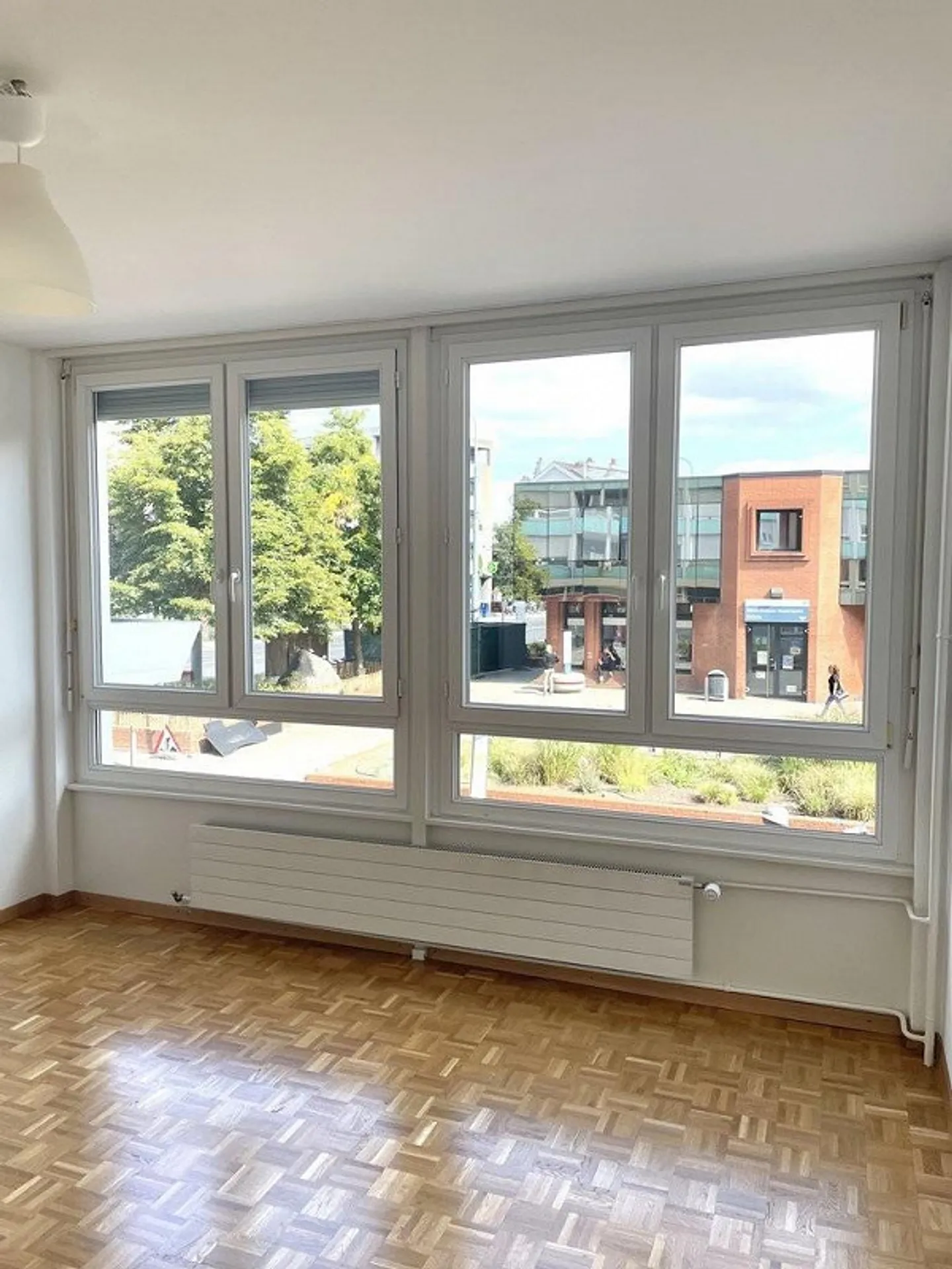 In der Nähe des Flughafens und internationaler Organisationen - Foto 5 von 9