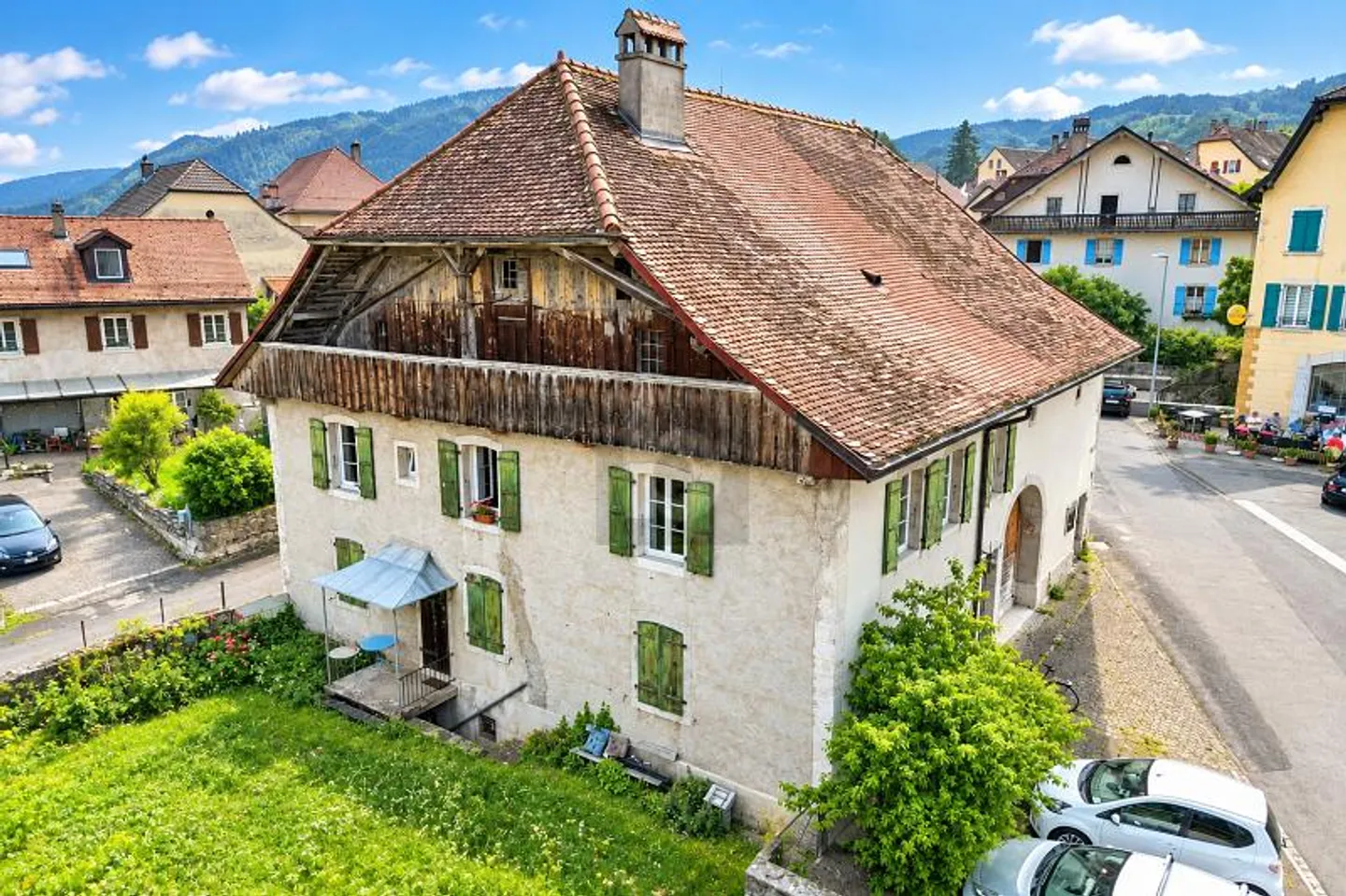 INVESTISSEMENT AVEC POTENTIEL DE TRANSFORMATION ! - Photo 1 sur 5