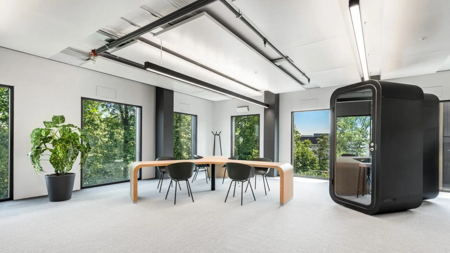 R2 Tower - Porta la tua azienda a nuovi livelli - Foto 1 di 16