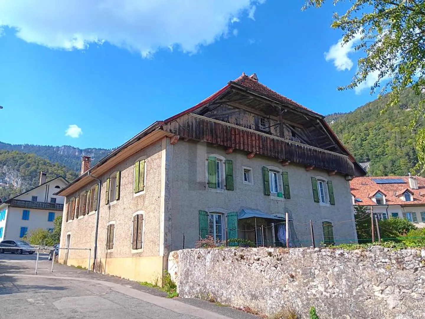 INVESTISSEMENT AVEC POTENTIEL DE TRANSFORMATION ! - Photo 2 sur 5