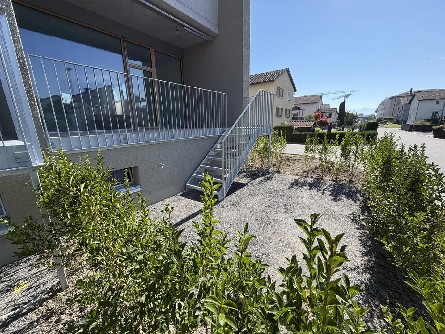Tre case a schiera (1 casa centrale, 2 case angolari con giardino) - Foto 7 di 14