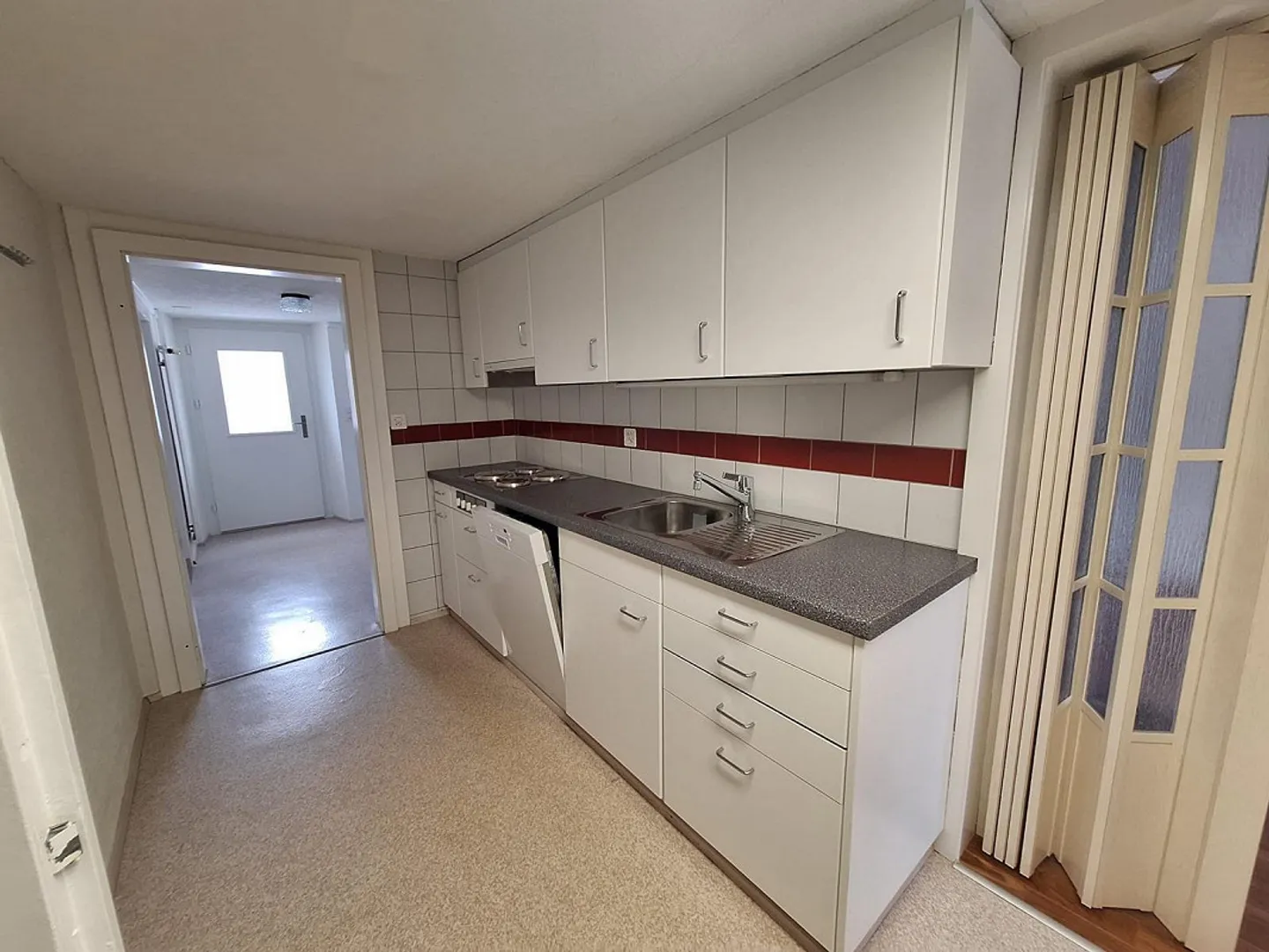 Appartamento luminoso al piano terra con area giardino e posto auto a Malters - Foto 20 di 23