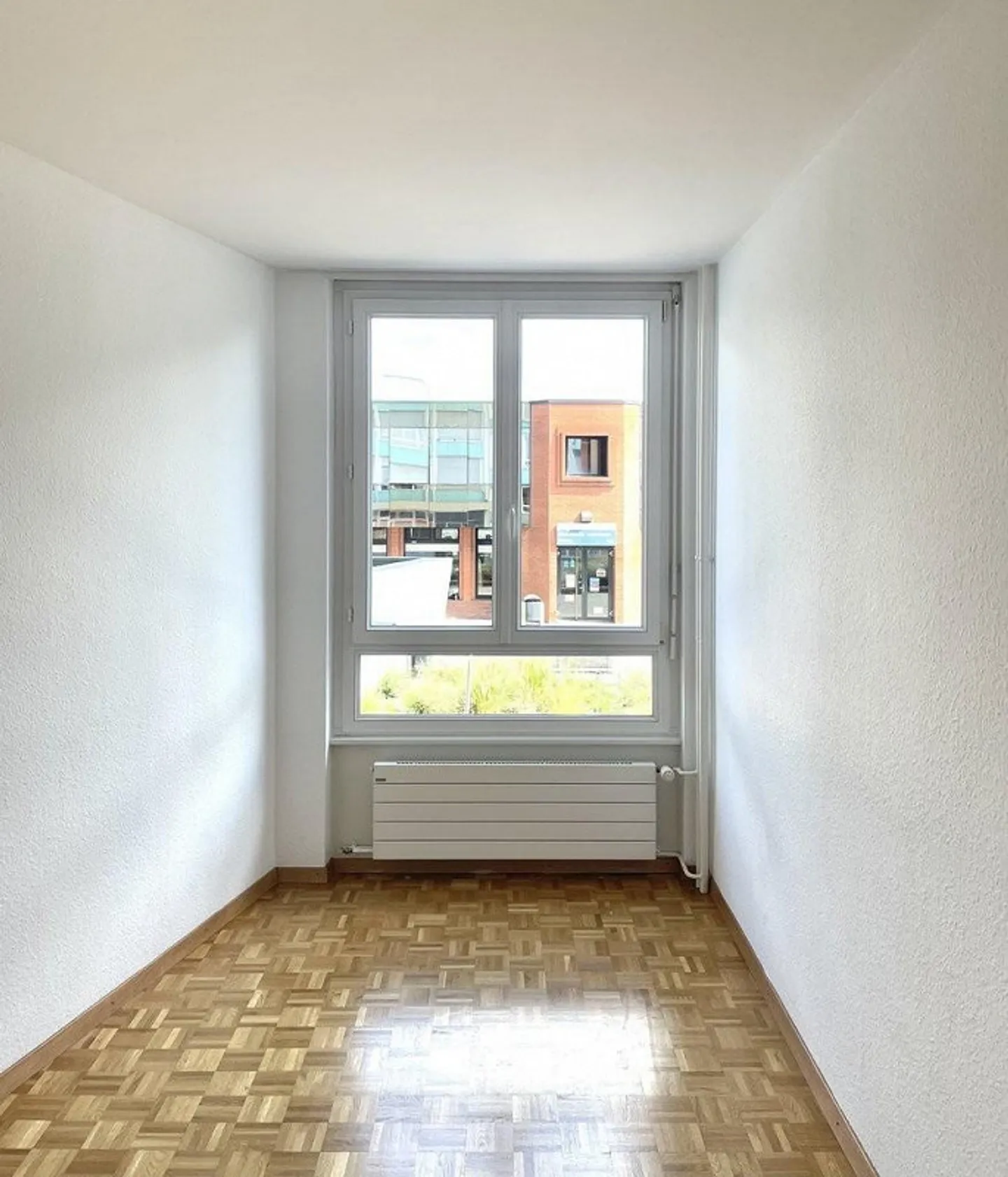 In der Nähe des Flughafens und internationaler Organisationen - Foto 7 von 9